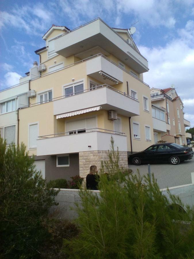 Apartament M & E Vodice Exterior photo