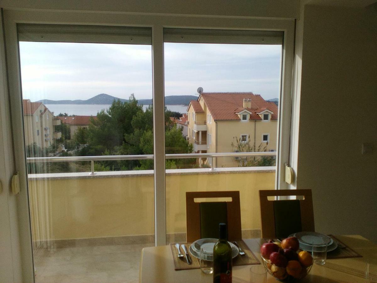 Apartament M & E Vodice Exterior photo